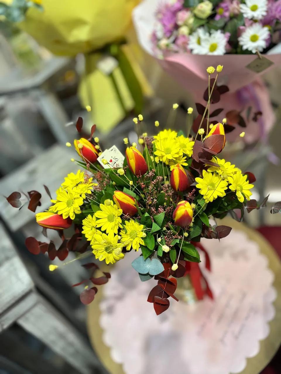 Bright bunch | ծաղիկներ, ծաղկեպսակներ, բույսեր Երևան