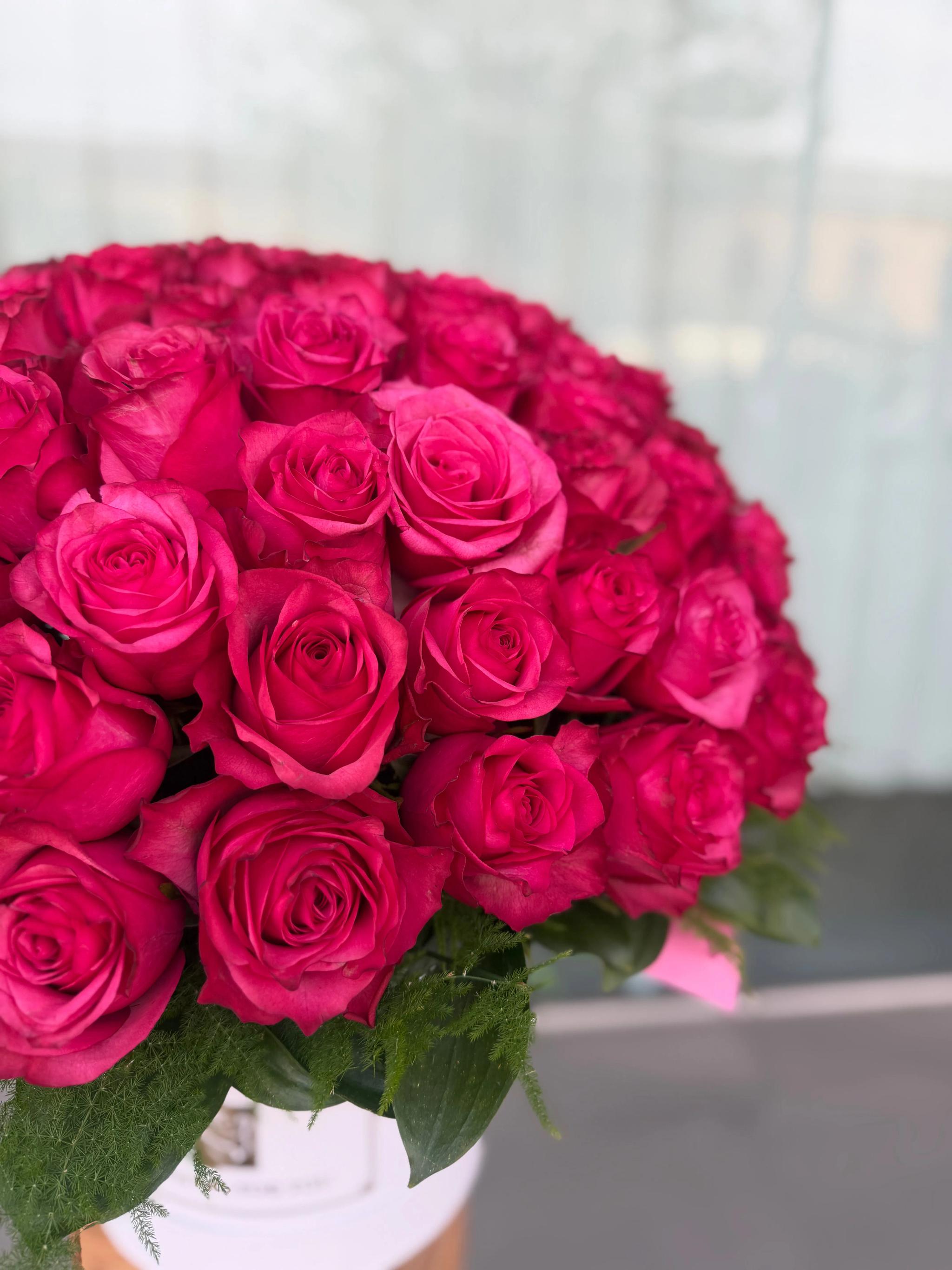 Roses in a box | ծաղիկներ, ծաղկեպսակներ, բույսեր Երևան