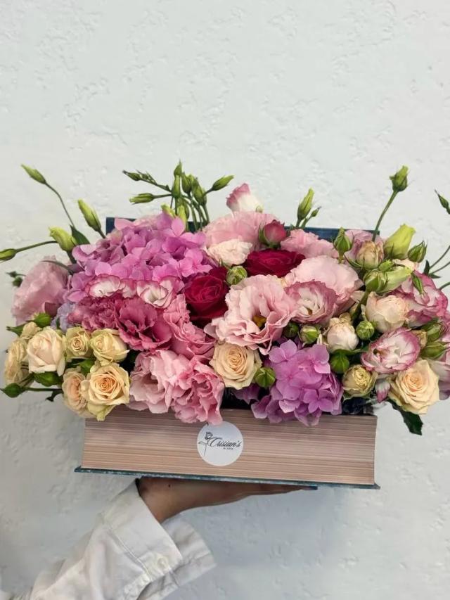 Flowers in the book | ծաղիկներ, ծաղկեպսակներ, բույսեր - առաքում Երևան