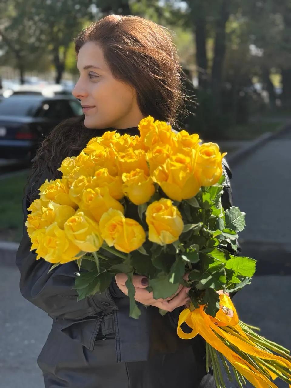 Yellow roses | ծաղիկներ, ծաղկեպսակներ, բույսեր - առաքում Երևան