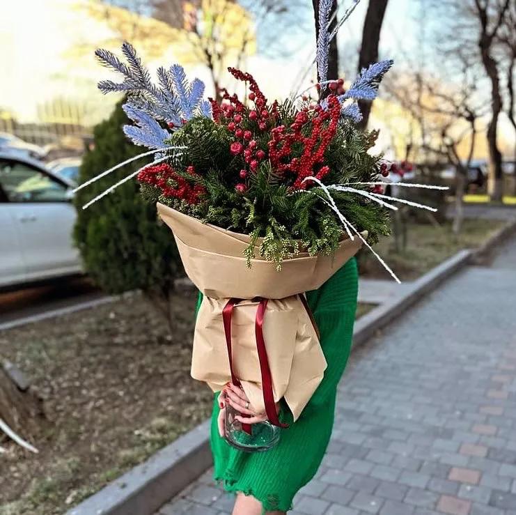 Букет "Новогодний" | ծաղիկներ, ծաղկեպսակներ, բույսեր - առաքում Երևան