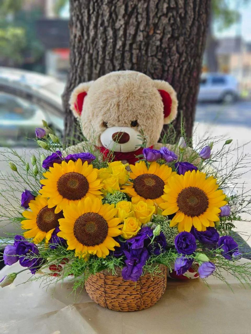 Gift Flower Basket | ծաղիկներ, ծաղկեպսակներ, բույսեր - առաքում Երևան