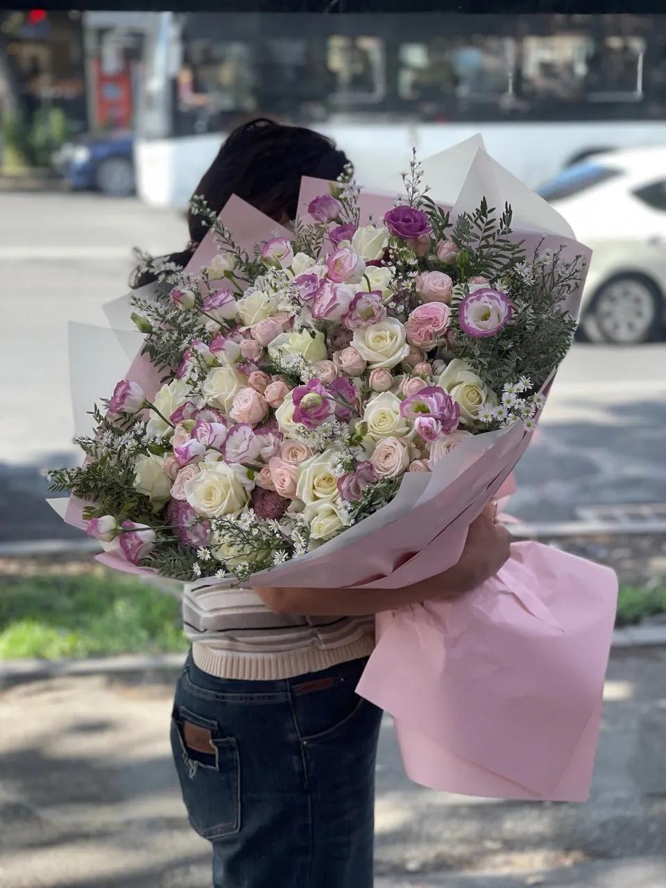 Շքեղ ծաղկեփունջ | ծաղիկներ, ծաղկեպսակներ, բույսեր Երևան