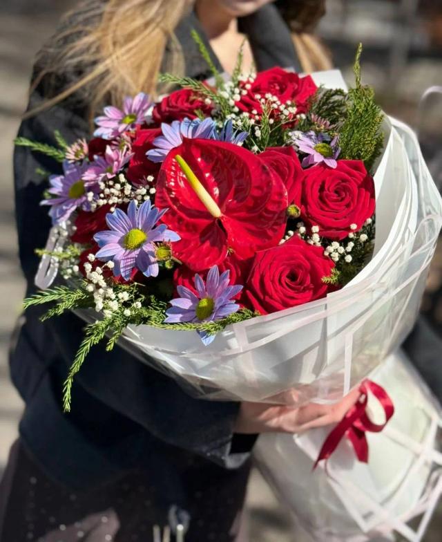 Red bunch | ծաղիկներ, ծաղկեպսակներ, բույսեր - առաքում Երևան