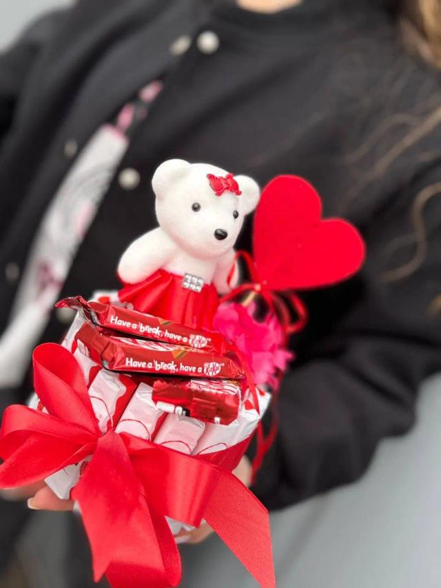 A gift of sweets | ծաղիկներ, ծաղկեպսակներ, բույսեր - առաքում Երևան
